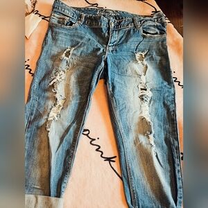 💥SALE💥Ariya Distressed Skinny Jeans in Blue Wash